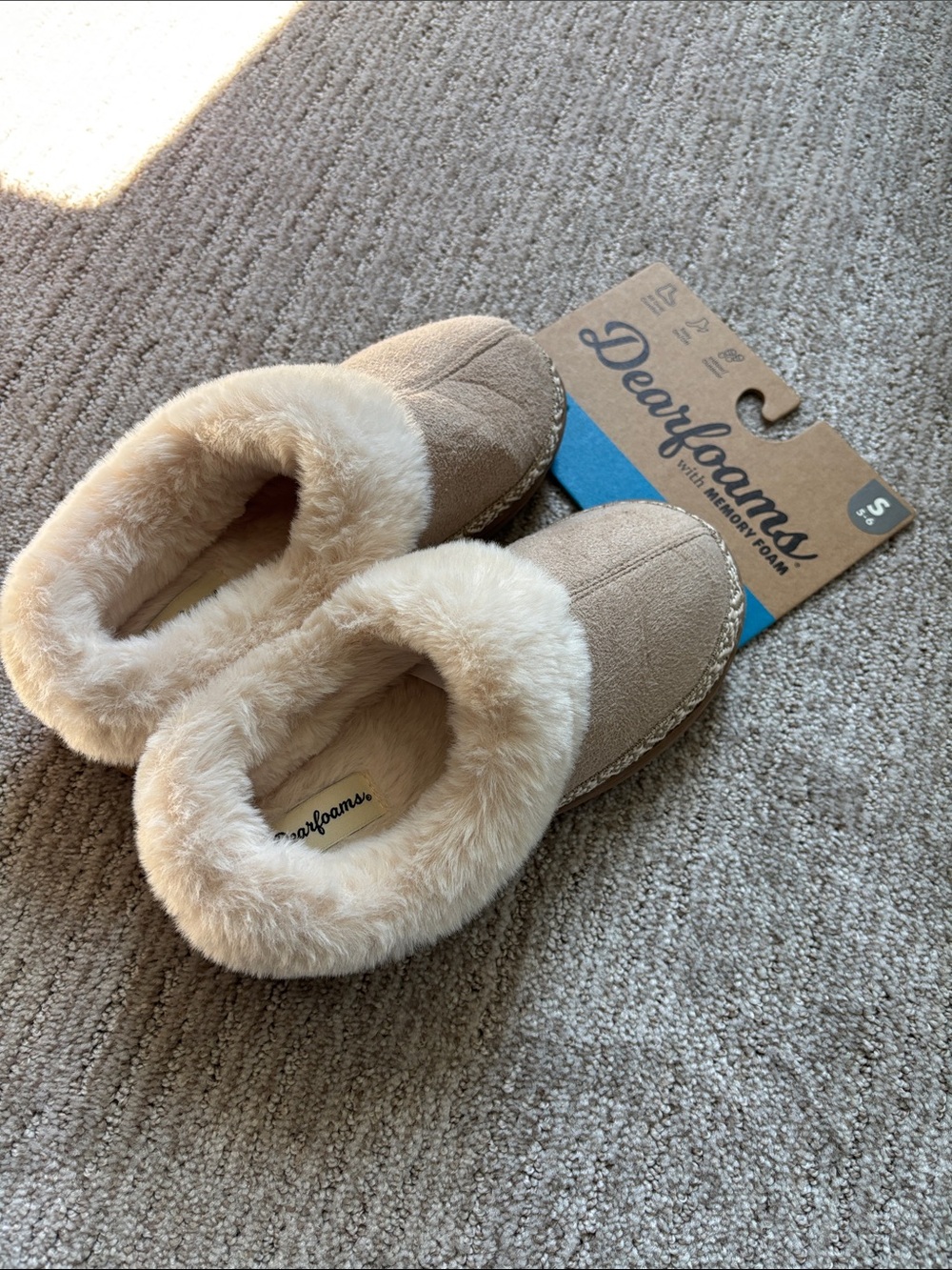 dearfoams Plush Faux-Fur Clog Slippers in Light Taupe